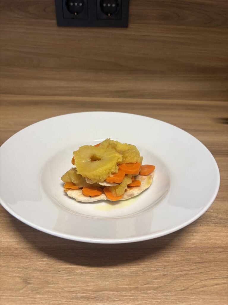 Timbal de manzana y pollo